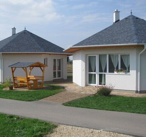 Kabóka Lovastanya Apartman Enying 