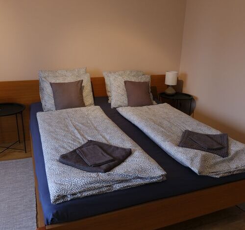 Kajári Apartmanház Balatonfőkajár 