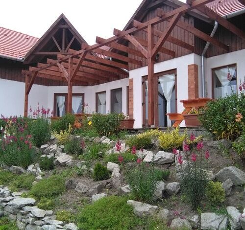 Kaptárkő Vendégház Kács 