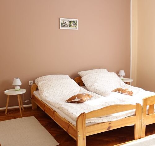 Kata Lak Apartman Püspökladány 