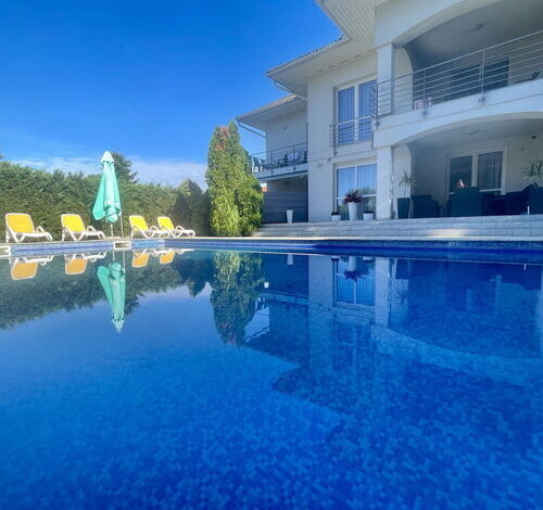 Komáromi Apartmanház Balatonlelle 