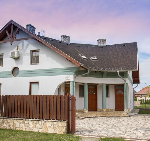 Kornél Apartman Balatonmáriafürdő 