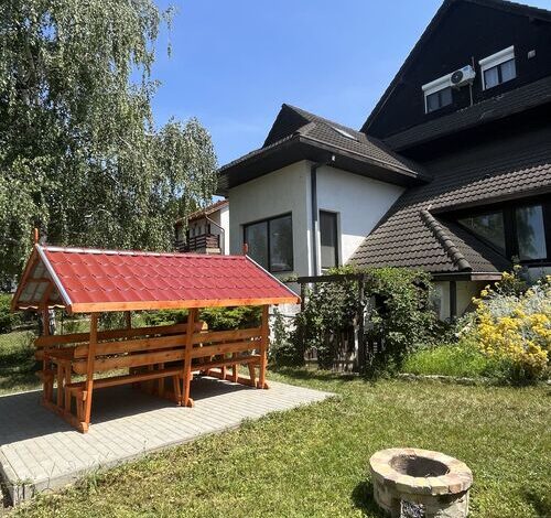 Kristály Apartmanház Vonyarcvashegy 