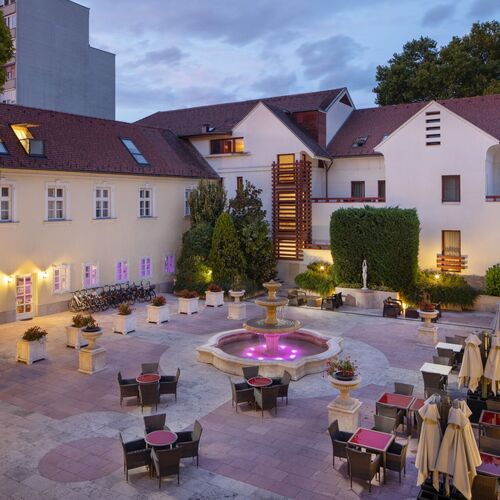 Kristály Imperial Hotel Tata