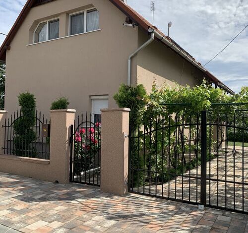 Liliom Apartman Mezőkövesd 