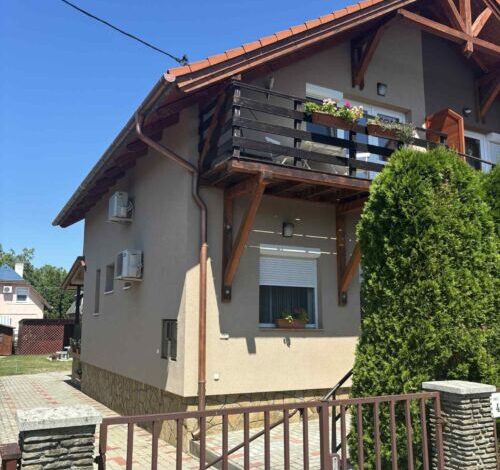 Lívia Apartman Vonyarcvashegy 
