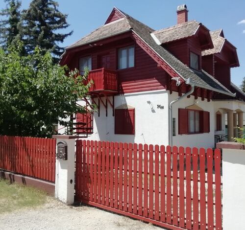 Meseházikó Agárd 