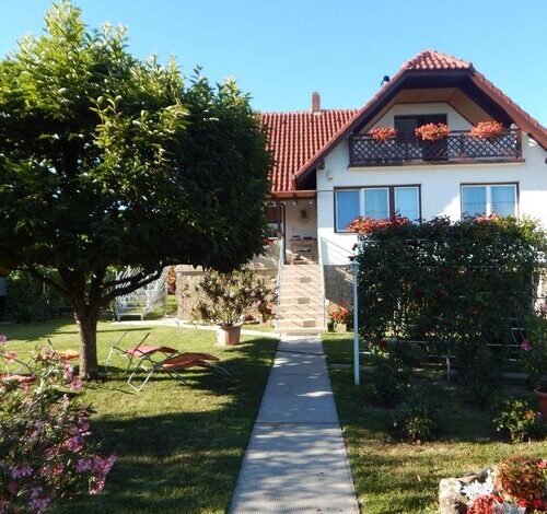Mészáros Apartman Gyenesdiás 