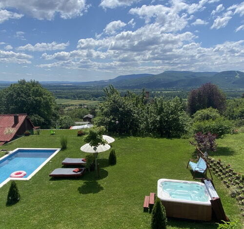 Mountain Cottage Kismaros 