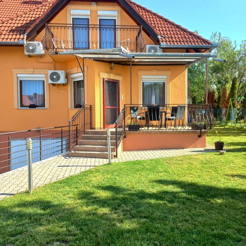 Napsugár Apartman Vonyarcvashegy