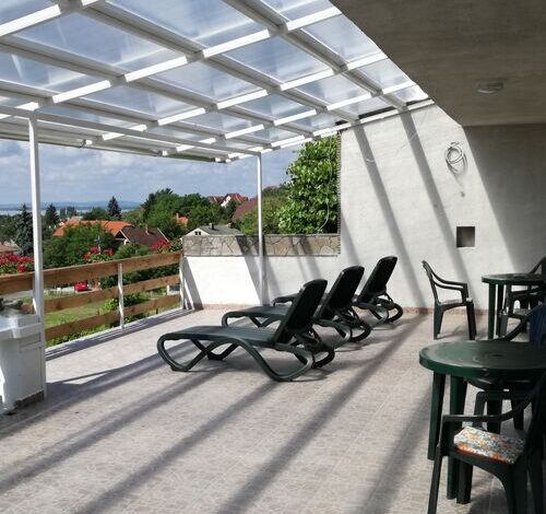 Nosztalgia Balaton Apartmanház Vonyarcvashegy 