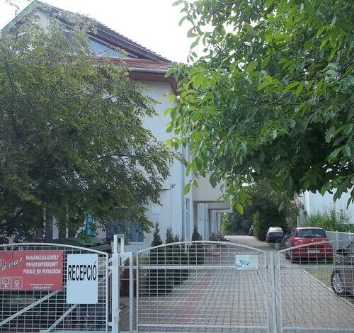 Pávai Apartmanház Hajdúszoboszló 