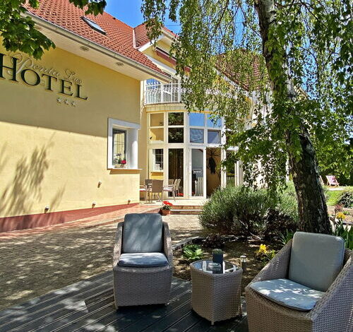 Penta Lux Hotel és Apartman Tata 