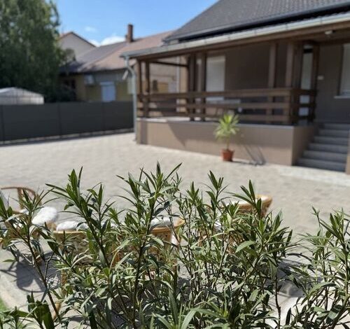 Potecz Apartmanház Balatonfenyves 