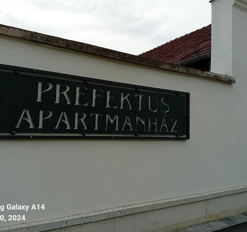 Prefektus Apartmanház Tarcal 