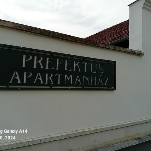 Prefektus Apartmanház Tarcal