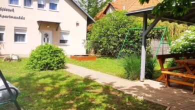 Rigófészek Apartmanház Gárdony 