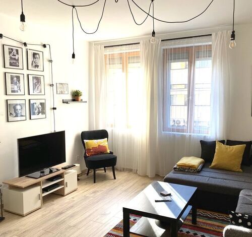 Room Bueno Apartman Eger 