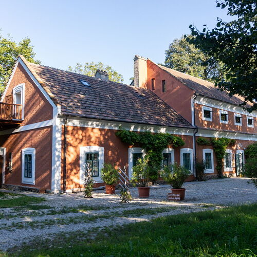 Rotes Haus Gézaháza – Csesznek