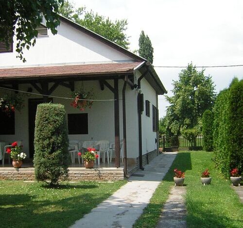 Rózsa Nyaralóház Balatonboglár 