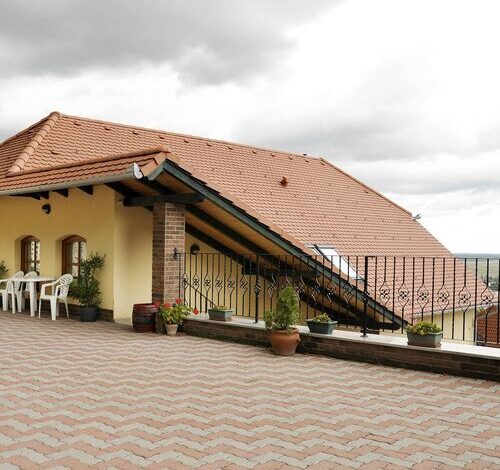 Sárosdi Pince és Panzió Szekszárd 