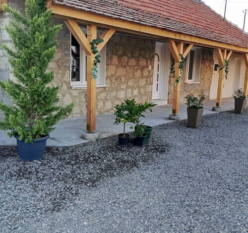 Stone Vendégház Poroszló 