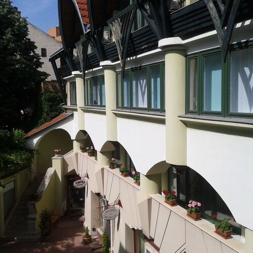 StudioGold Apartman Pécs