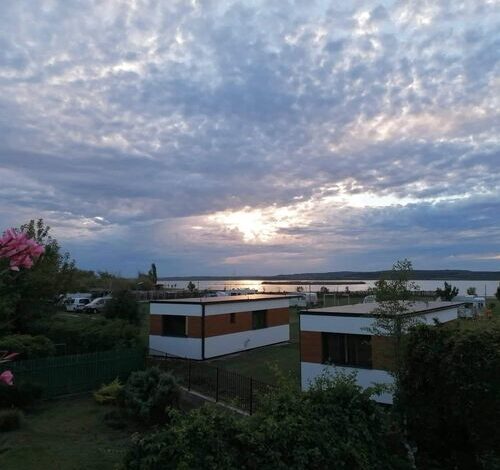Surfcamping Relax Premium Modul Apartman Gárdony 