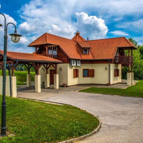 Szarvaskút Vendégházak Zirc