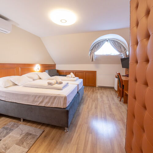Szinbád Hotel Pécs