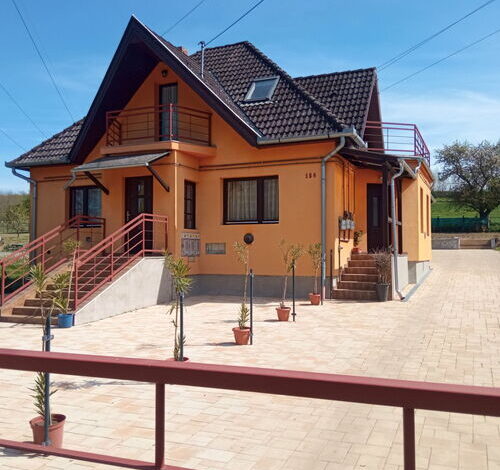 Szóládi Vendègház 