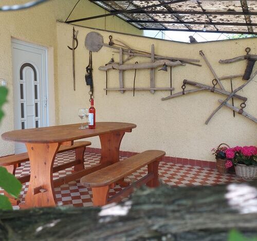 Taviszellő Apartmanok Balatonföldvár 