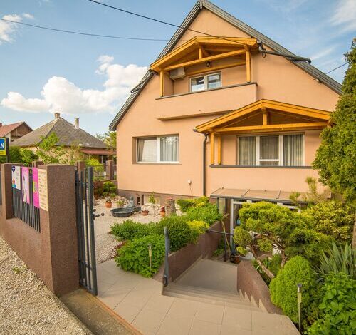 Tiffany Apartman Jenő 