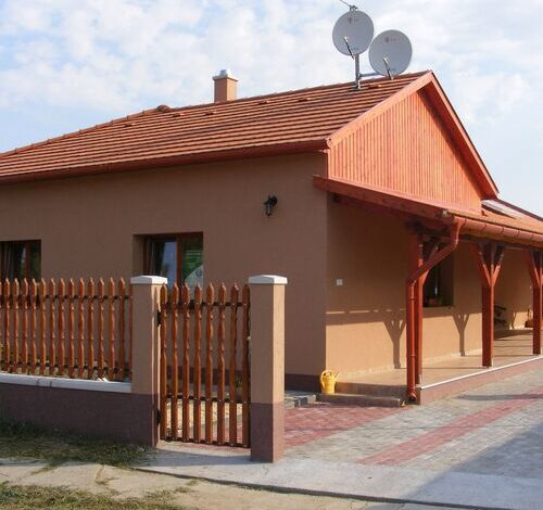 Tisza-Tavirózsa Vendégház Tiszaszőlős 