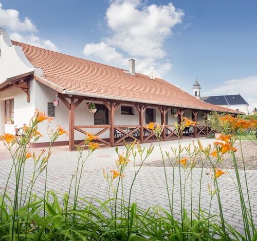 Tornácos Vendégház Sarud 