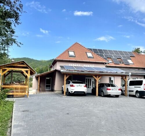 Vadász Panzió és Söröző Hollóháza 