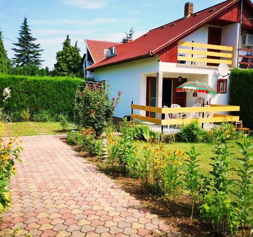 Vakáció Nyaralóház Balatonlelle 