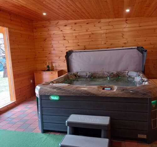 Vár-Lak Apartman Privát Jakuzzival Szilvásvárad 