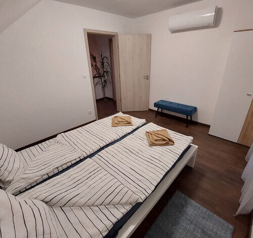 Vitorlás Apartman Balatonszárszó 