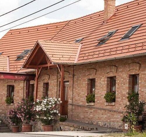 Wekler Családi Pincészet és Panzió Mecseknádasd 