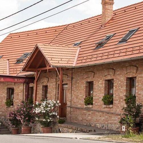 Wekler Családi Pincészet és Panzió Mecseknádasd