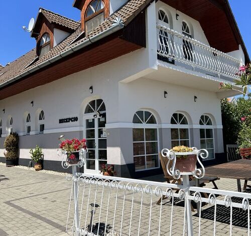 Zafír Panzió és Étterem Balatongyörök 
