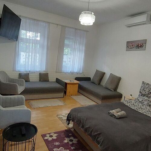 Ánizs Apartmanház Makó