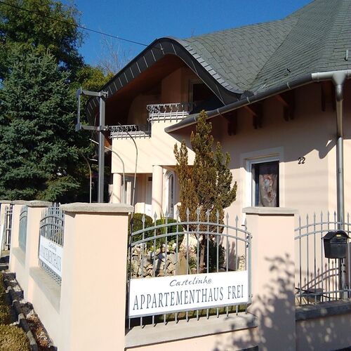 Castelinho Apartmanház Gyenesdiás