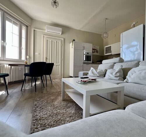 City Centre Piac View Apartment 