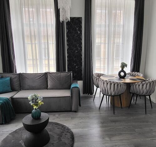 Downtown's Diamond Apartman Pécs 