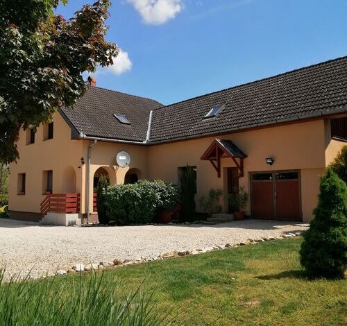 Hajnalka Apartmanház Kehidakustány 