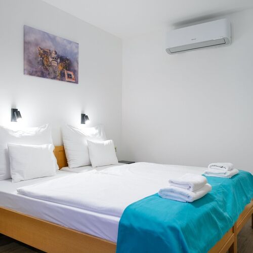 Hotel Adalbert – Boldog Meszlényi Zoltán Ház – Esztergom