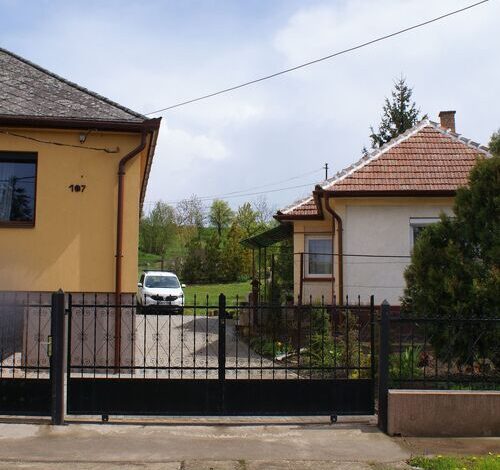 Lábatlan Vendégház Encs-Abaújdevecser 