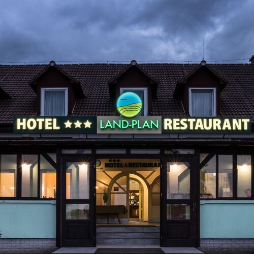 Land Plan Hotel*** & Restaurant Töltéstava